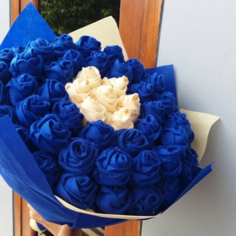 buket bunga mawar kain flanel besar kado wisuda ulang tahun.