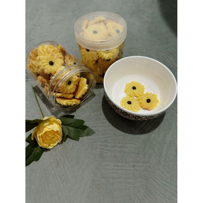 

kue kering semprit dahlia/kuker mawar jadul 250 gr