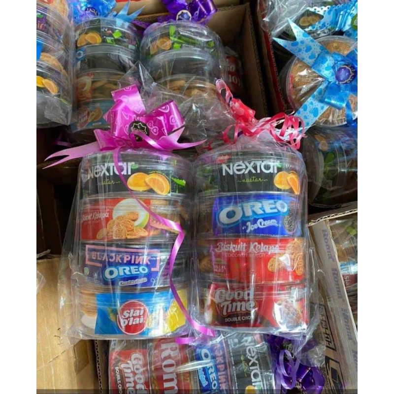 

Parcel branded toples