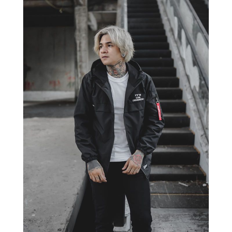 Jaket Outdoor Parasut Pria Waterproof Salvio Hexia  ( free Gantungan Kunci )