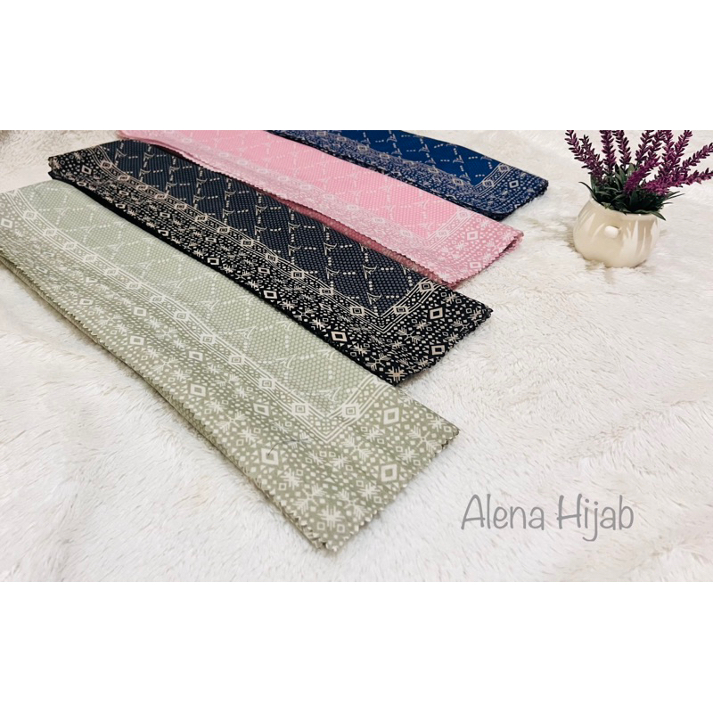 Em3 Scarf by Alena Hijab, Kerudung Segiempat Voal Motif Premium Mussy series