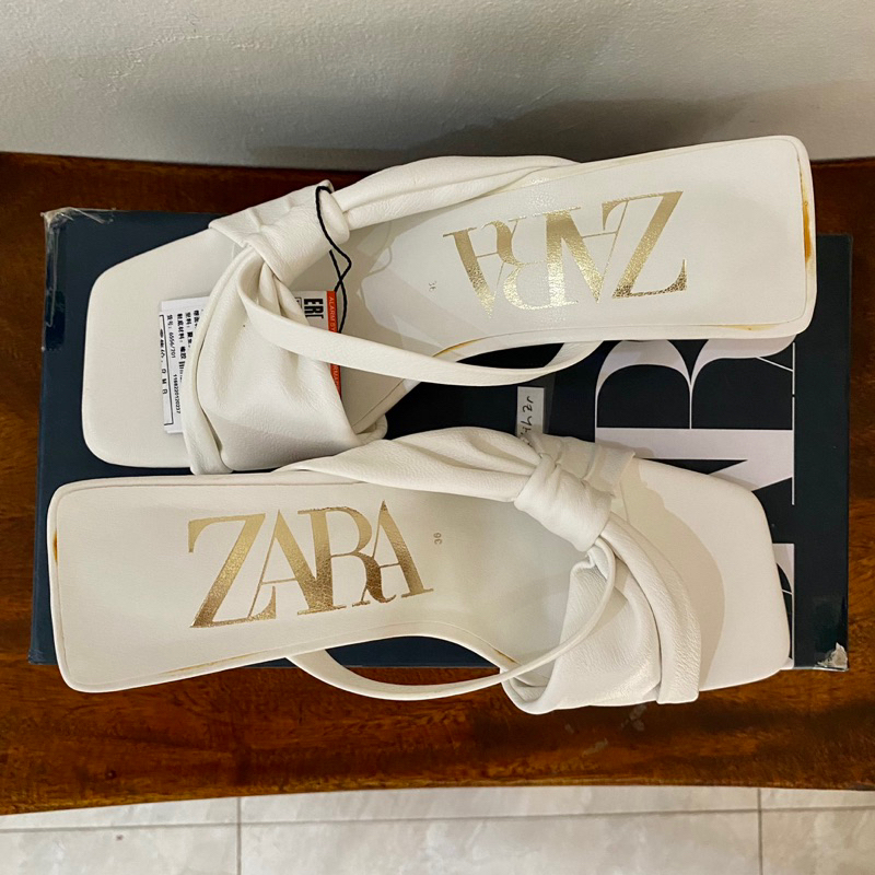 [Ramadan Lebaran Sale] Preloved Zara Women Shoes Original Premium White Chunky Heels Sandal Wanita