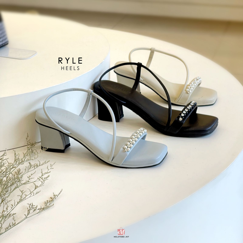 Damelia Ryle Heels Wanita