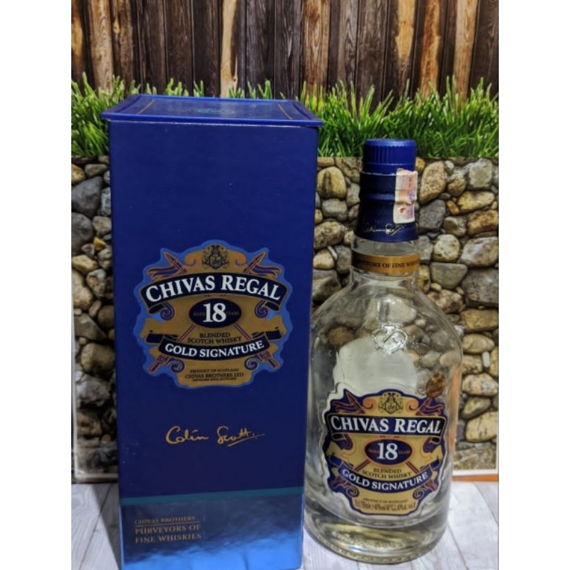 Botol bekas minuman import Chivas 18  /pajangan/hiasan/koleksi