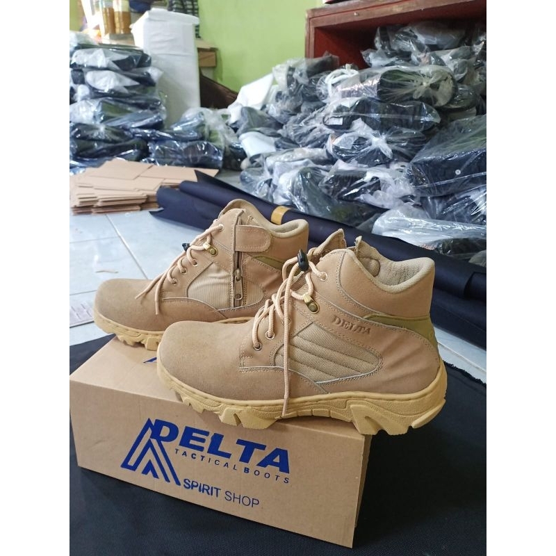 Sepatu safety boot TACTICAL crem