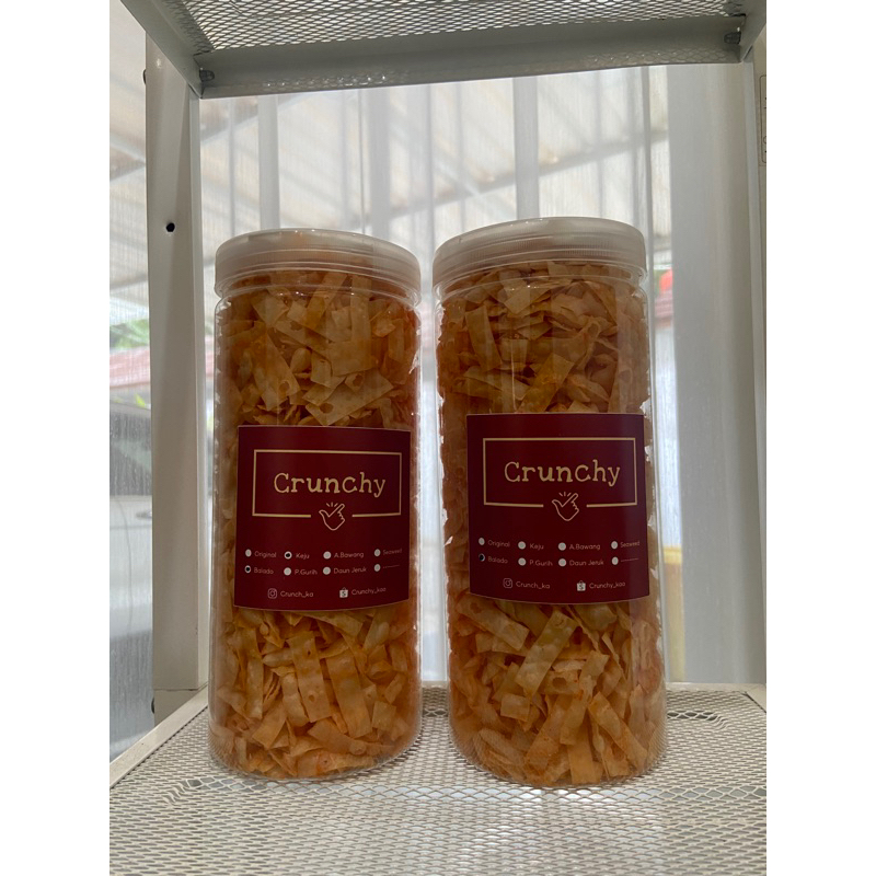 

keripik pangsit Crunchy gurih ukuran 1300ml