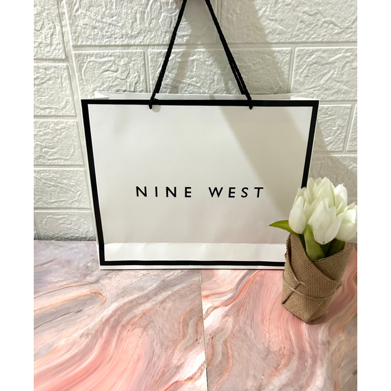 Paper Bag NINE WEST Pembungkus Kado Tas Kado