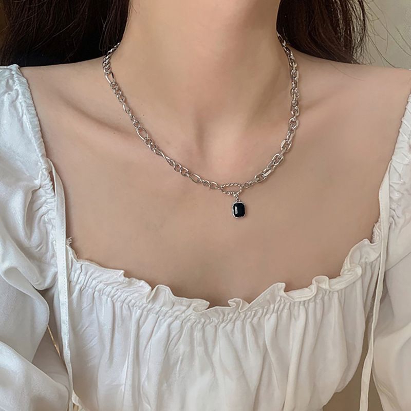 Kalung Multilayer Rantai Silver Liontin Hati Love Mosaik Kristal Hitam Anti Karat Untuk Wanita dan Pria Aksesoris Perhiasan