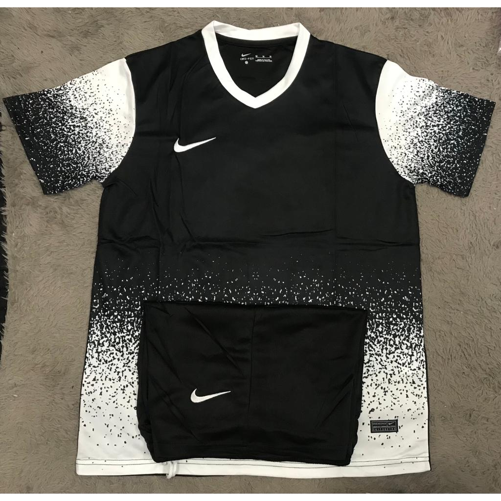 SETELAN BAJU FUTSAL SEPAK BOLA HITAM PUTIH GRADE ORI IMPORT