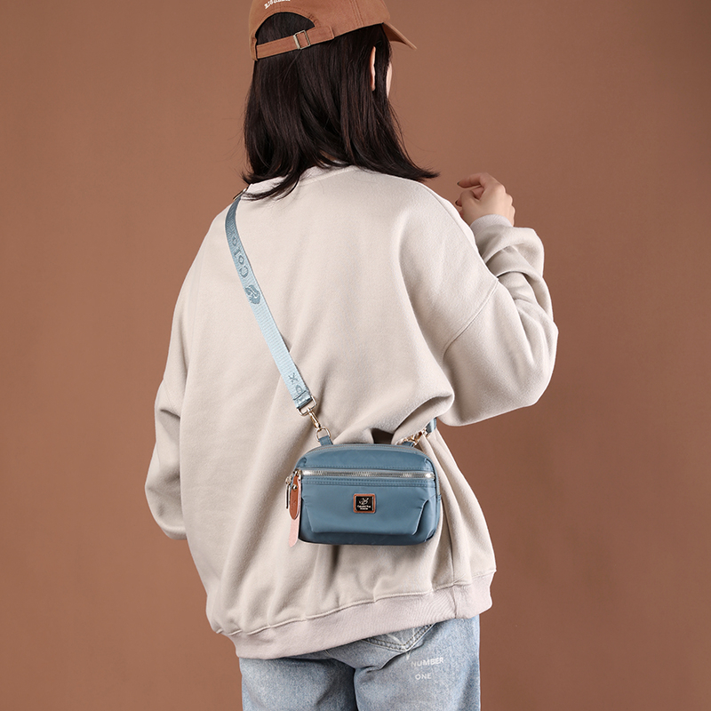 Tas Selempang Wanita COLORFUL FOX 2208 Sling Bag Wanita WATCHKITE WKOS