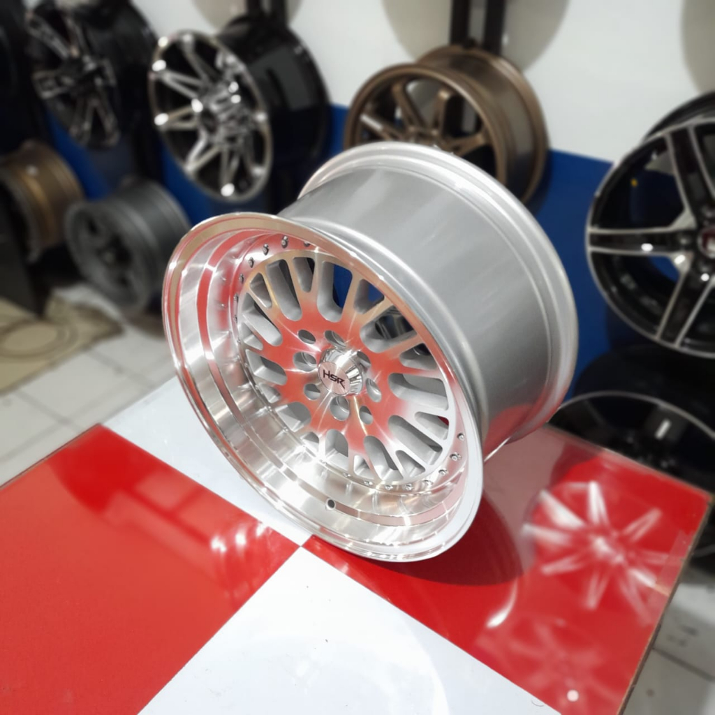 Velg Mobil HSR Classic Warna Silver Ring 16 Modelan Akar