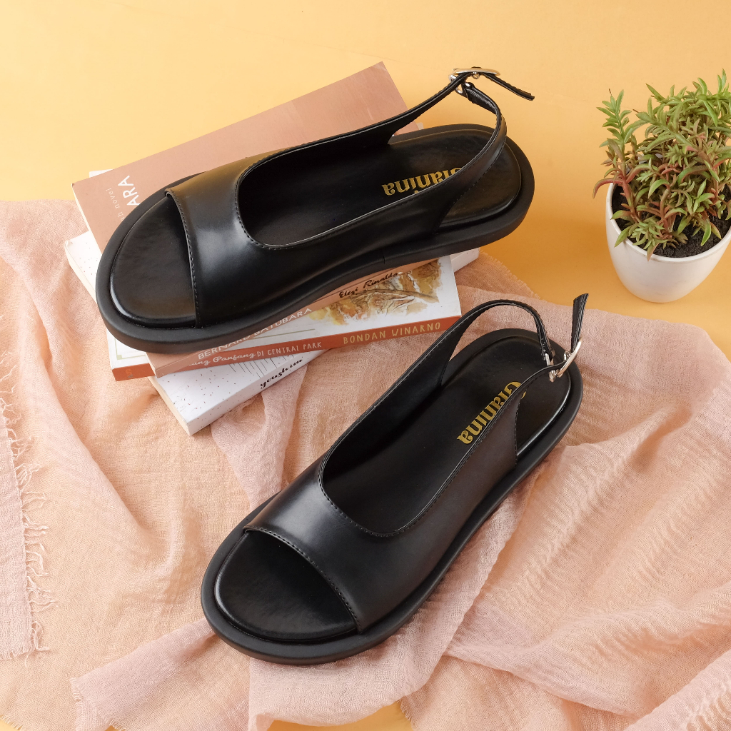 Sandal Wanita - Gianina / Leony Black Platform Sandals