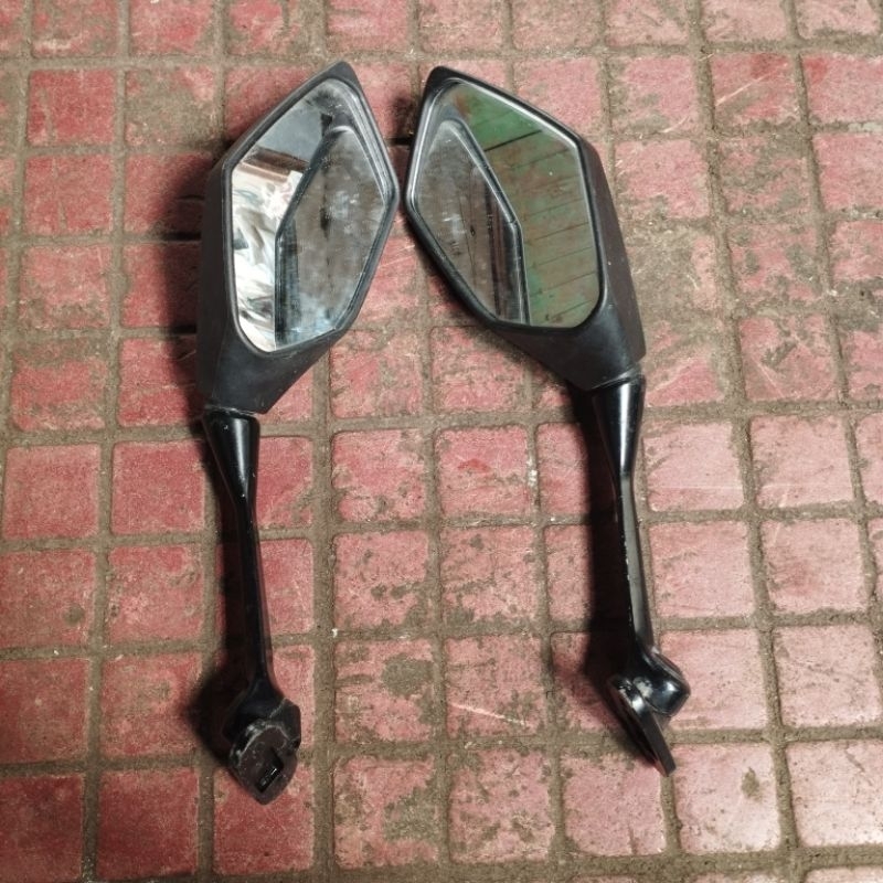 spion kaca spion kanan kiri honda CBR250RR original
