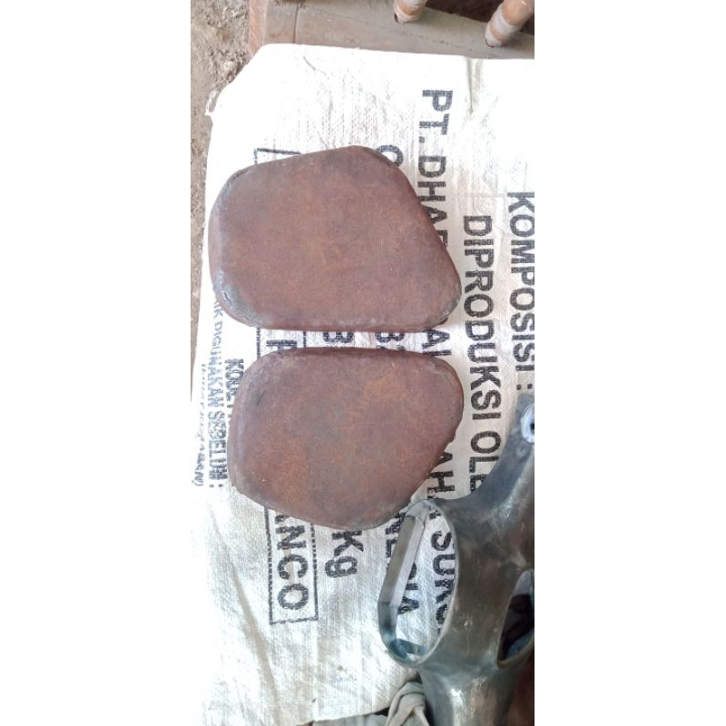 BOK AKI C50 PISPOT BESI TUTUP AKI C50 C70 C90 BAHAN BESI PLAT BESI TEBAL JAMINAN KUALITAS BAGUS OKE 