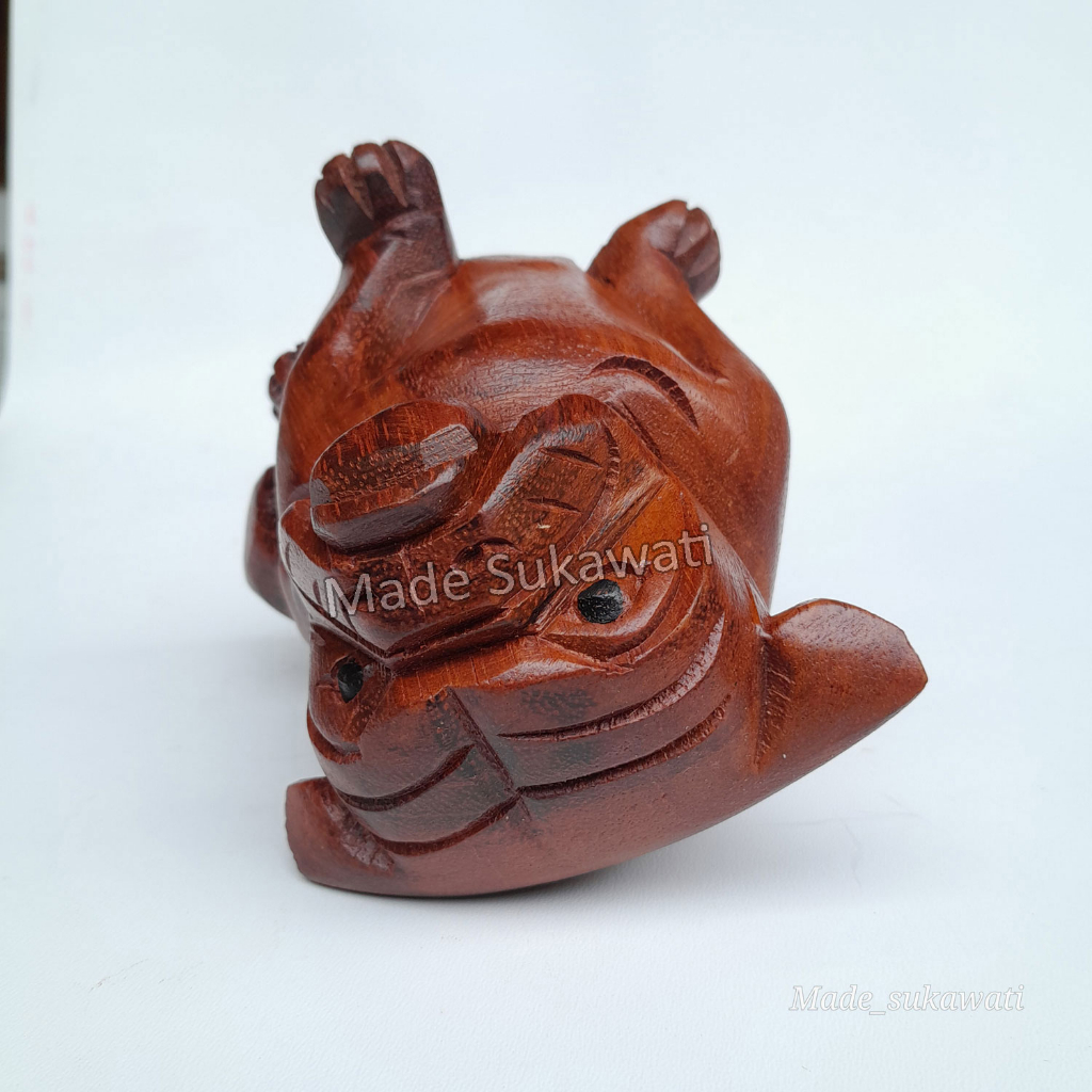 Patung kayu Anjing Bulldog Duduk Kerajinan handmade Bali