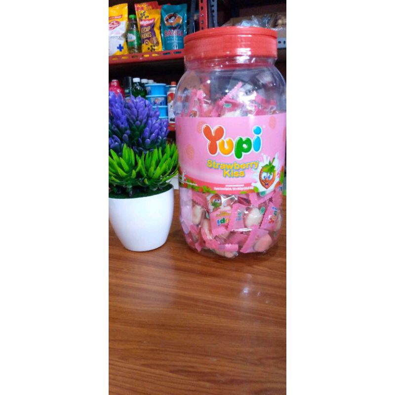 

Yupi toples