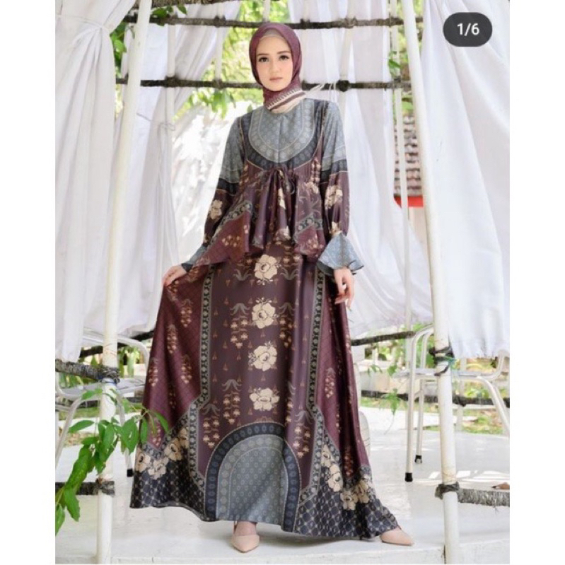 New Liana Dress in Velvet Maroon by Wearing Klamby