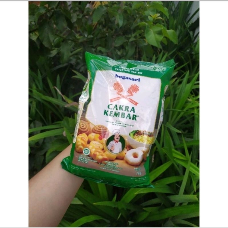 

TEPUNG CAKRA KEMBAR PREMIUM & Ekonomis PROTEIN TINGGI 1kg /terigu