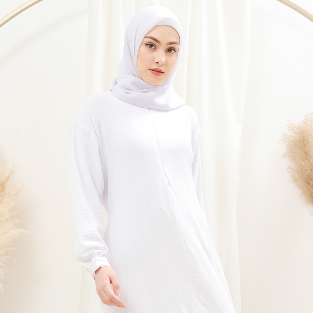 Gamis polos putih dan warna bahan crinkle airflow premium