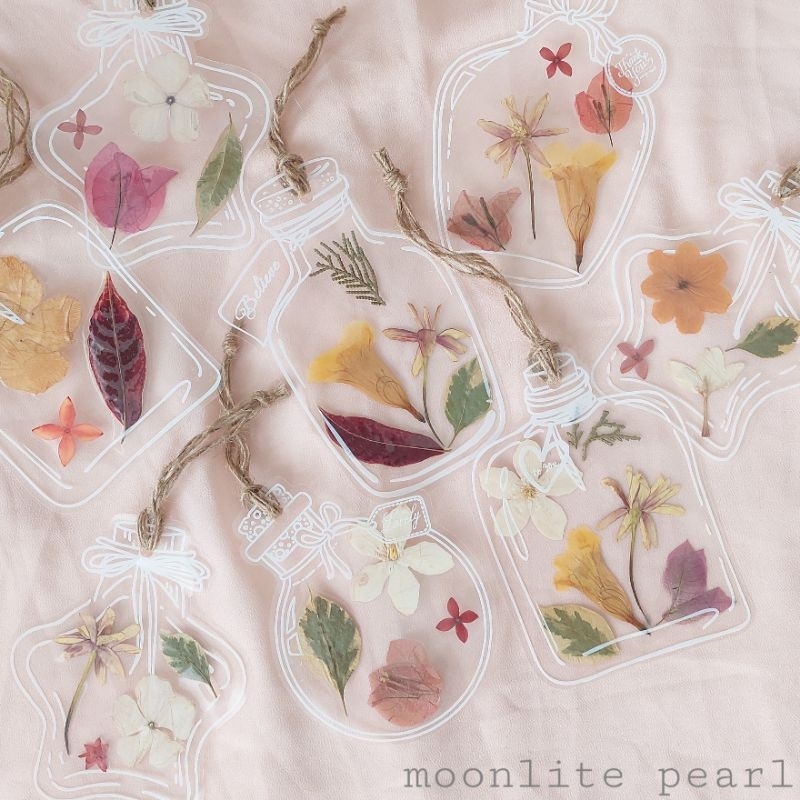 

HANDMADE pressed flower art bookmark, pembatas buku bunga kering