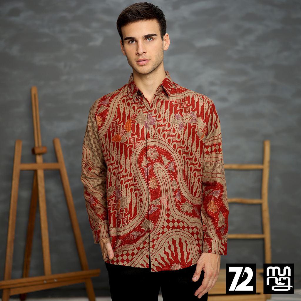 KEMEJA BATIK PRIA LENGAN PANJANG Kemeja Dobby Slimfit Motif Parang Kupu Warna Merah Coklat 723161 Cap 72 - Baju Kemeja Atasan Pakaian Setelan Batik Pria Cowok Laki Laki Remaja Keluarga Kantor Lengan Panjang Modern Slimfit Slim Fit Premium Kekinian