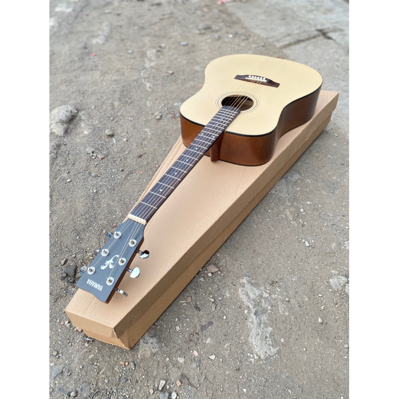 GITAR Akustik Yamaha HQ costum F310 jumbo