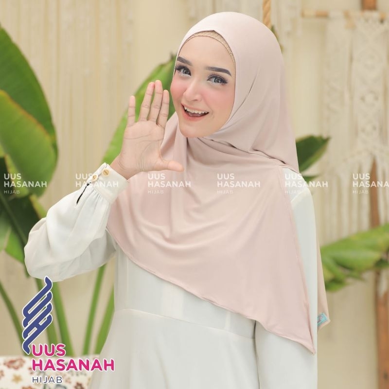 (SEGITIGA INSTAN) •jilbab segitiga instan jersey premium•segi3 instan