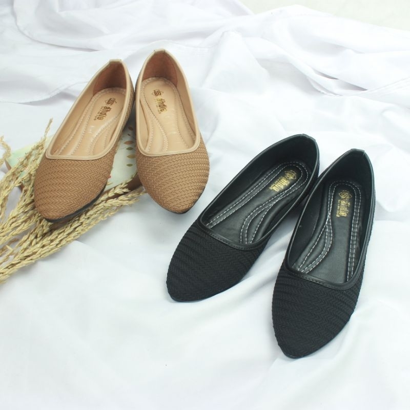 Sepatu Flat Shoes Wanita Kerja Balet Hitam An01