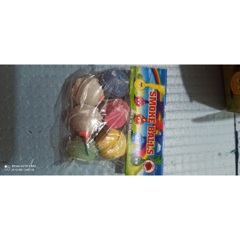 mainn bola asap/smoke ball