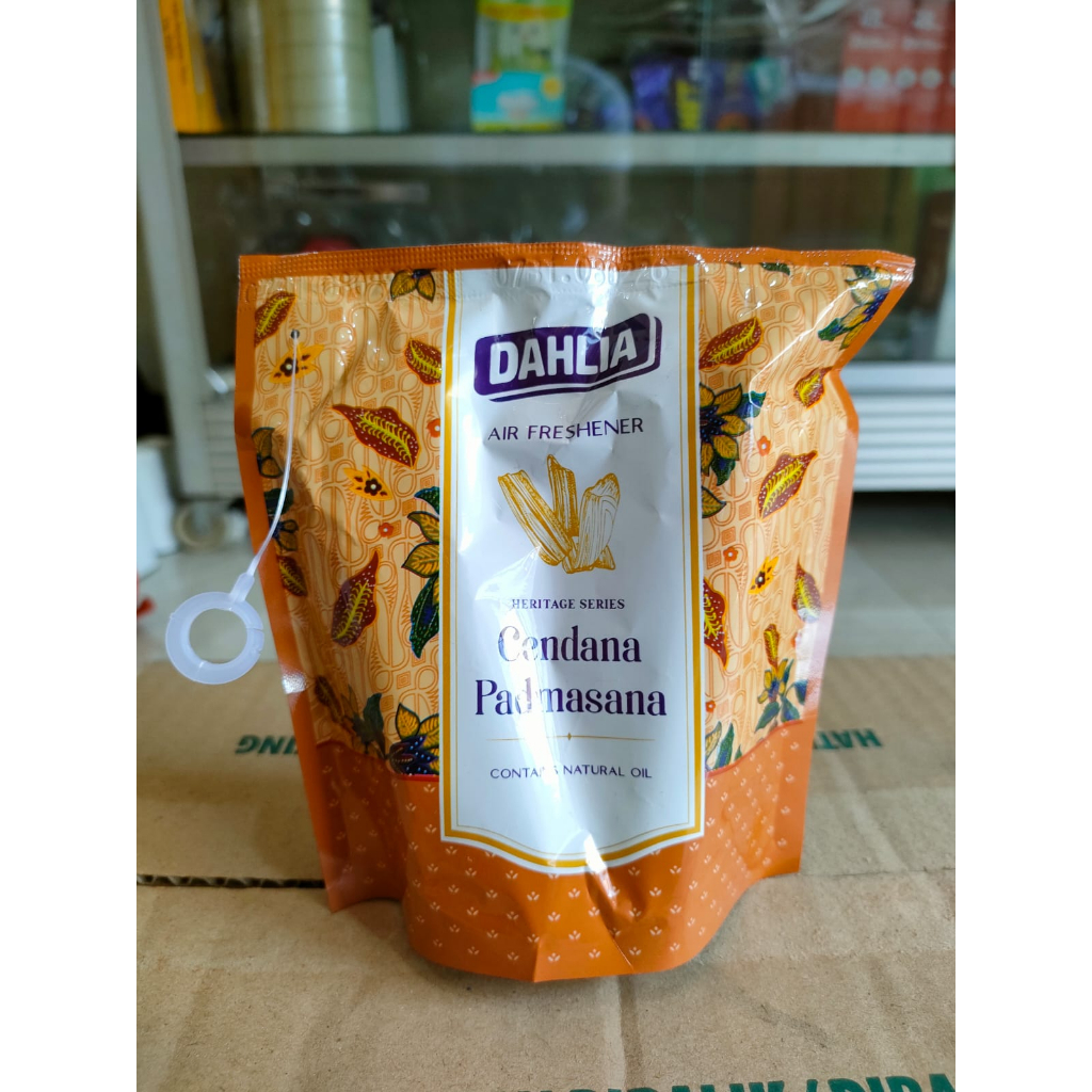 Dahlia Pengharum Ruangan Gantung One For All 75gr Teh keraton dan cendana