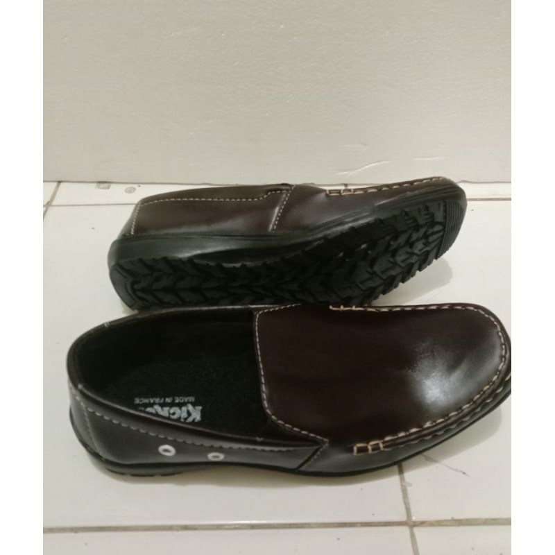 Sepatu casual slip on pria sepatu santai pria sepatu slop tanpa tali