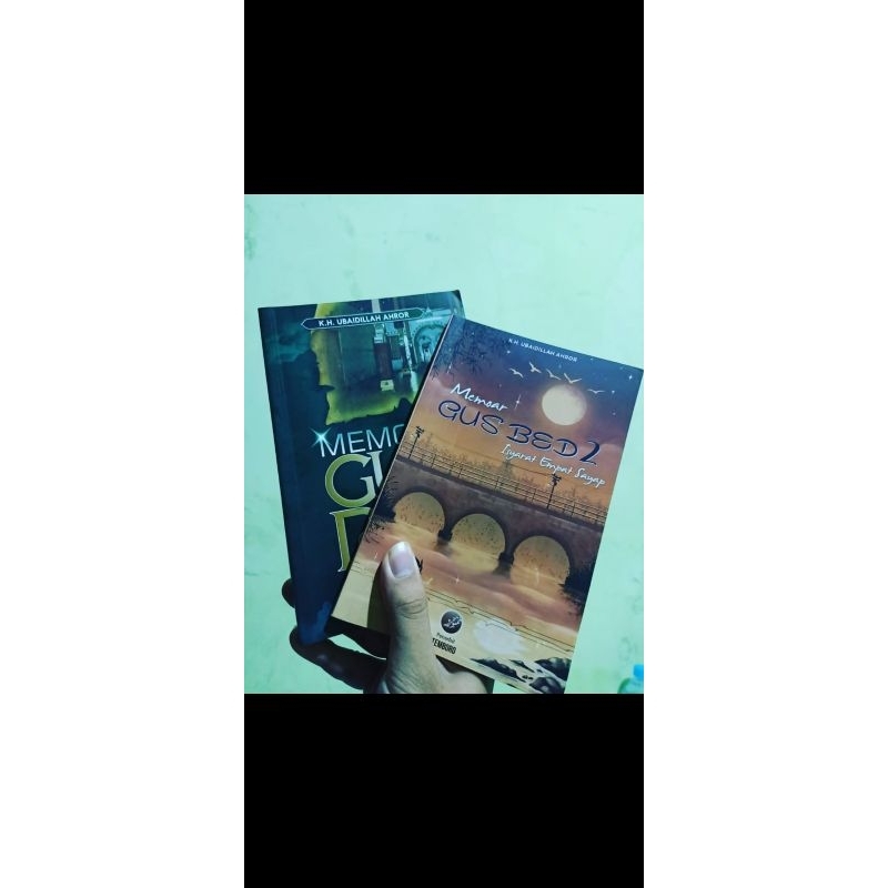 

sepaket memoar Gus bed