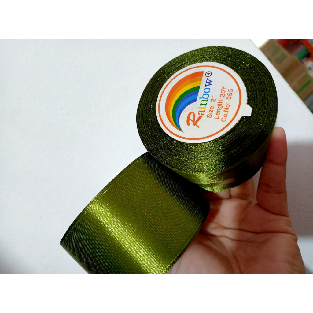 

Pita Satin Hijau army Ukuran 2 inch / 5cm Per Roll