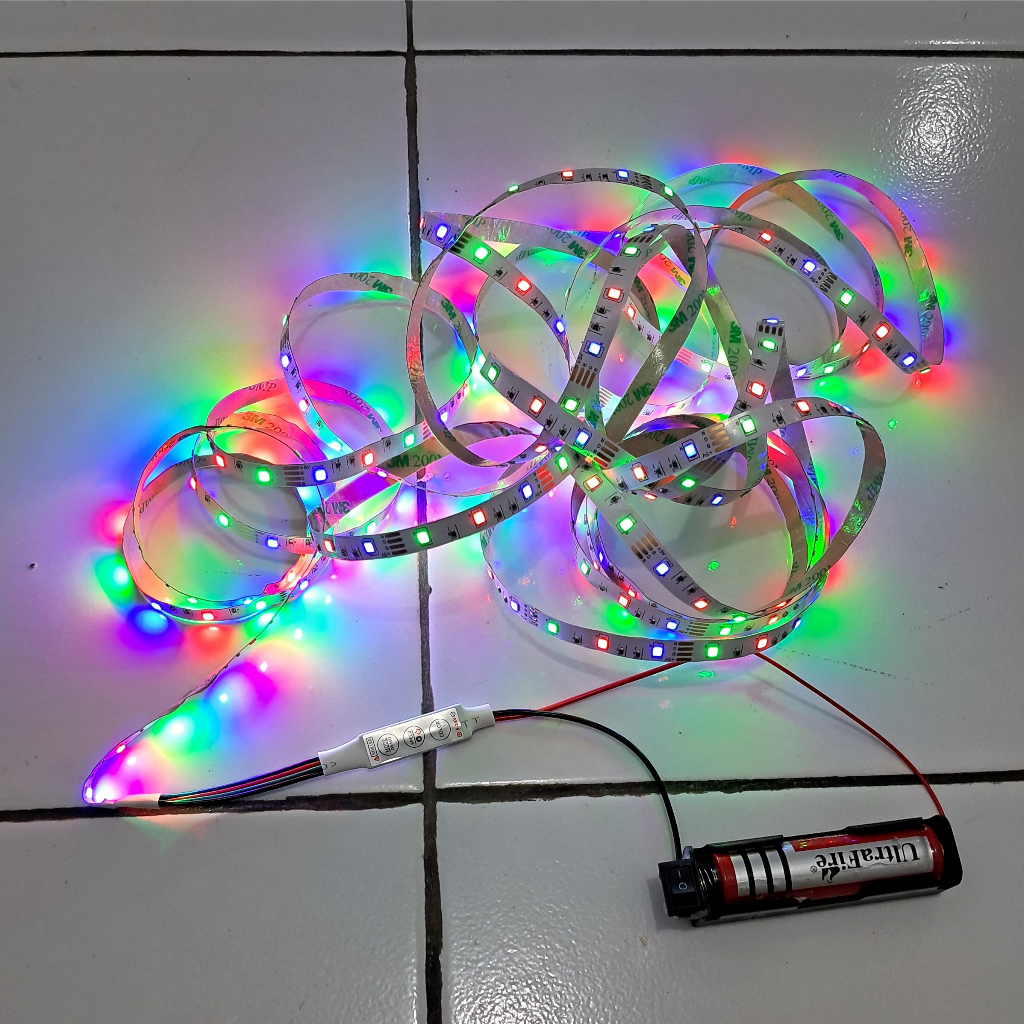 Lampu Layangan Baterai LED Strip RGB Berkedip + Cas