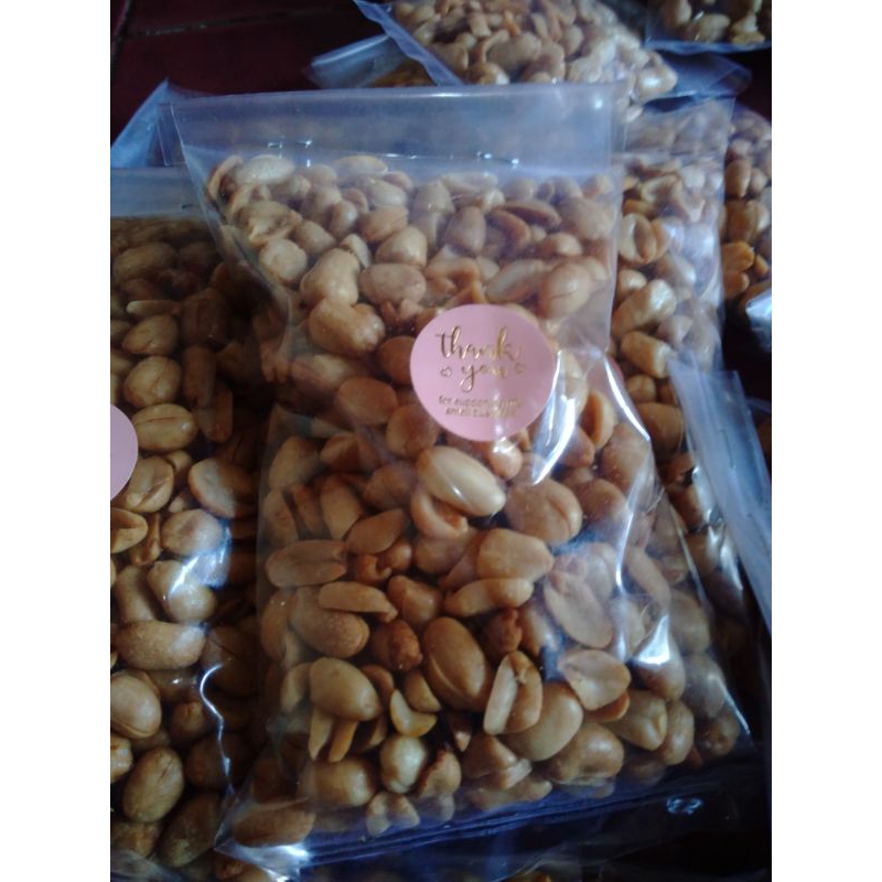 

Kacang Eby atau Kacang Gawil