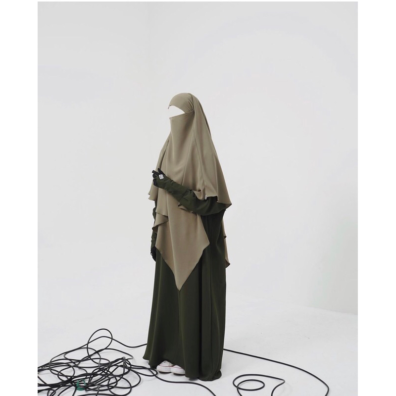 NwT Luna abaya Elmadina dark olive mazen