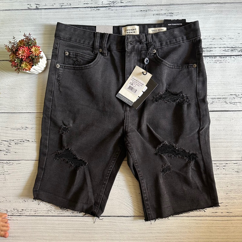 INSIGHT celana pendek hitam YAKKA ORIGINAL 100%