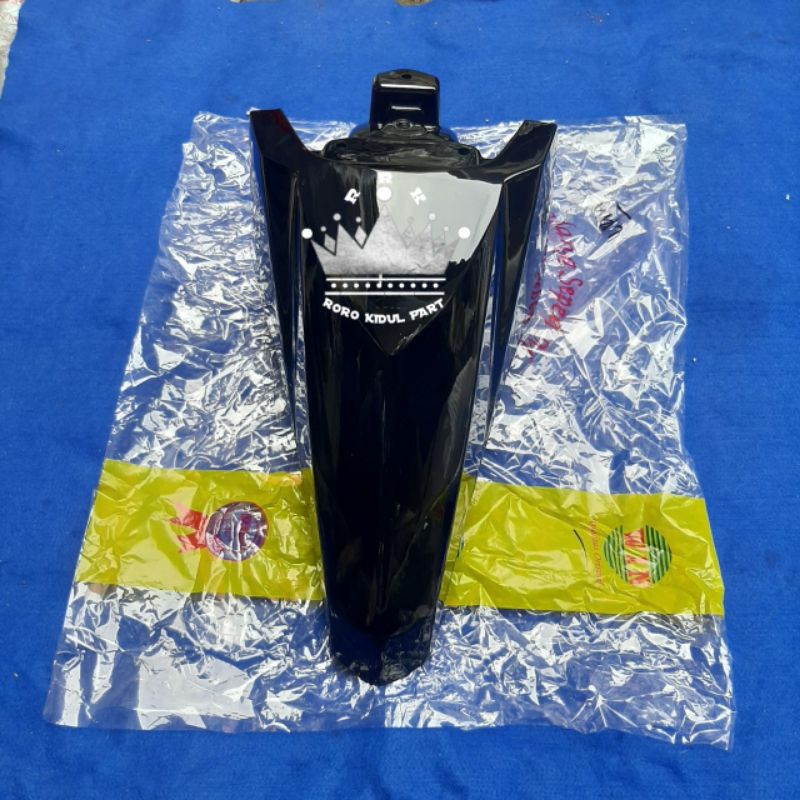 sepakbor depan spakbor depan vario 125 vario 150 led 2016 2017 hitam