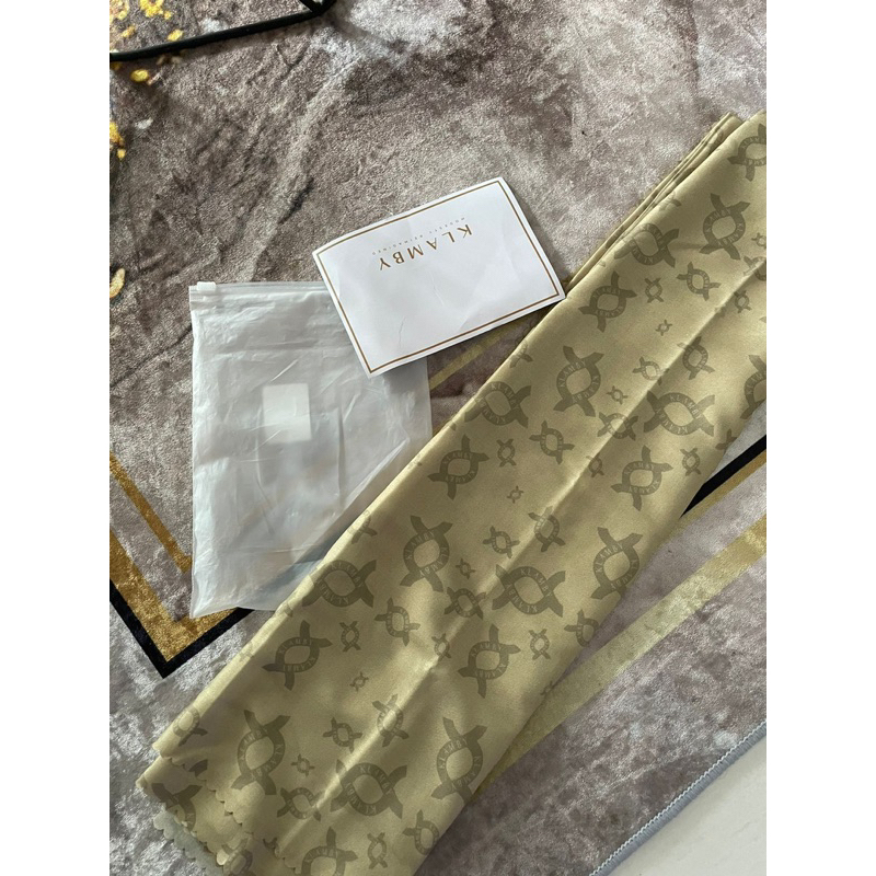 Liberty Scarf Wearing Klamby