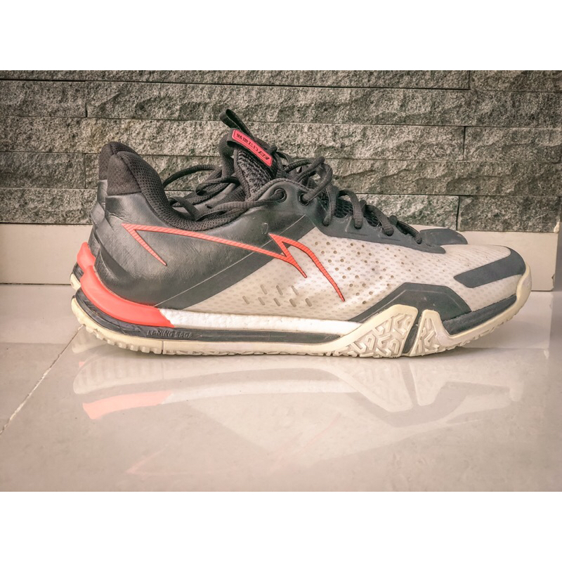 Lining Saga SE dan ranger VI