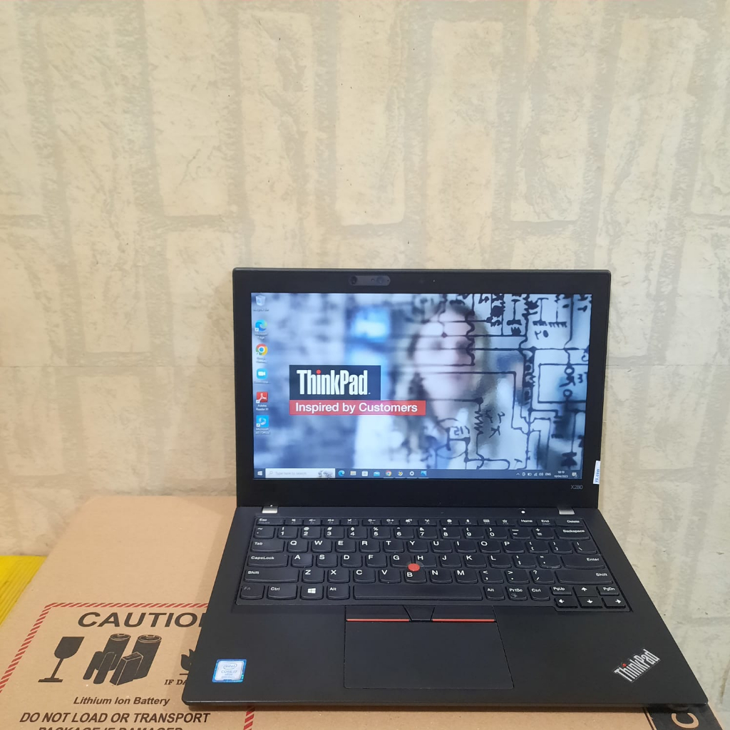 Laptop Lenovo Thinkpad X280 core i7 - 8650U Ram 8/256GB BERGARANSI