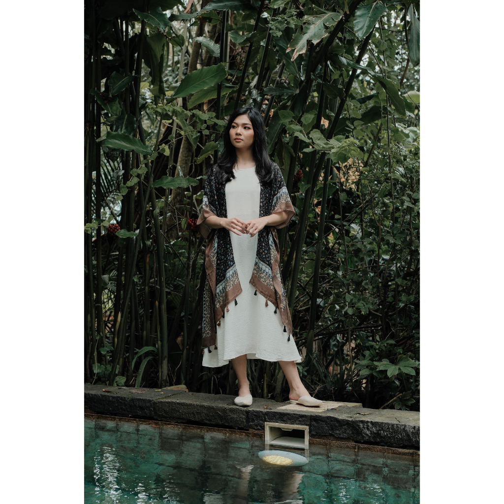 (DEFECT SALE) RATU - Jayanti Black Outer / Cardigan Batik