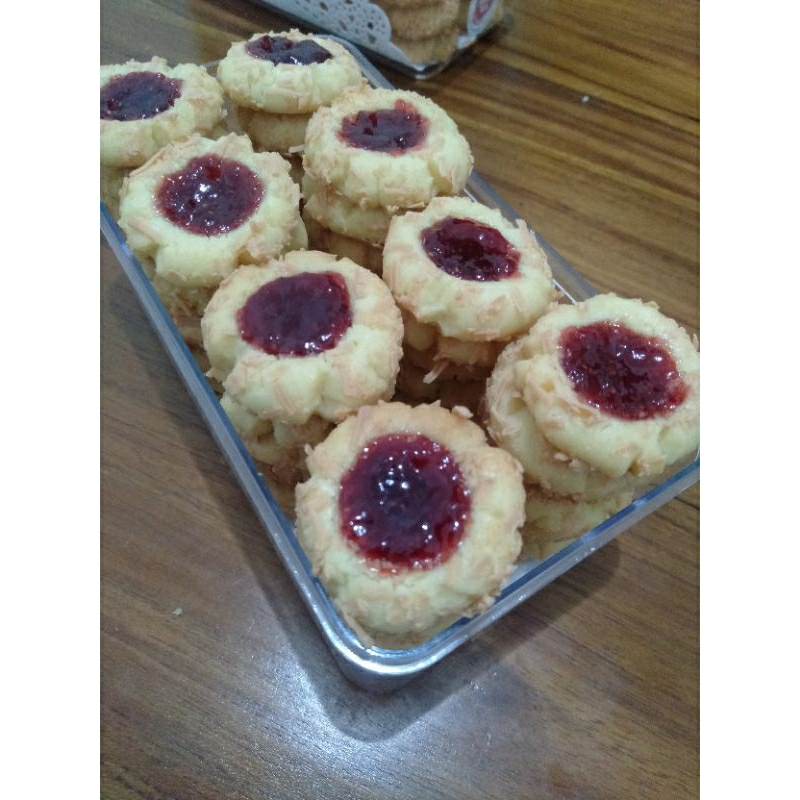 

Strawberry Cheese Thumbprint Cookies