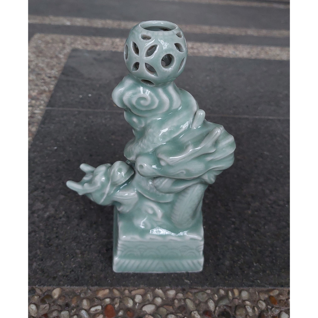 tempat lilin keramik ala celadonan motif naga