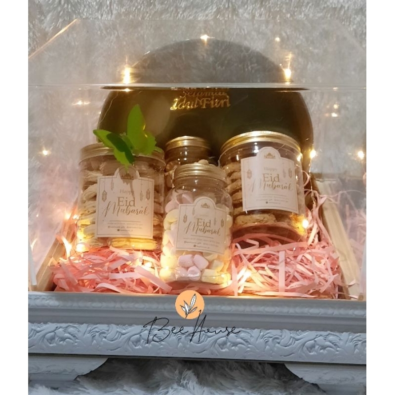 

Hampers Premium / Parcel Lebaran - Acrylic Box Medium