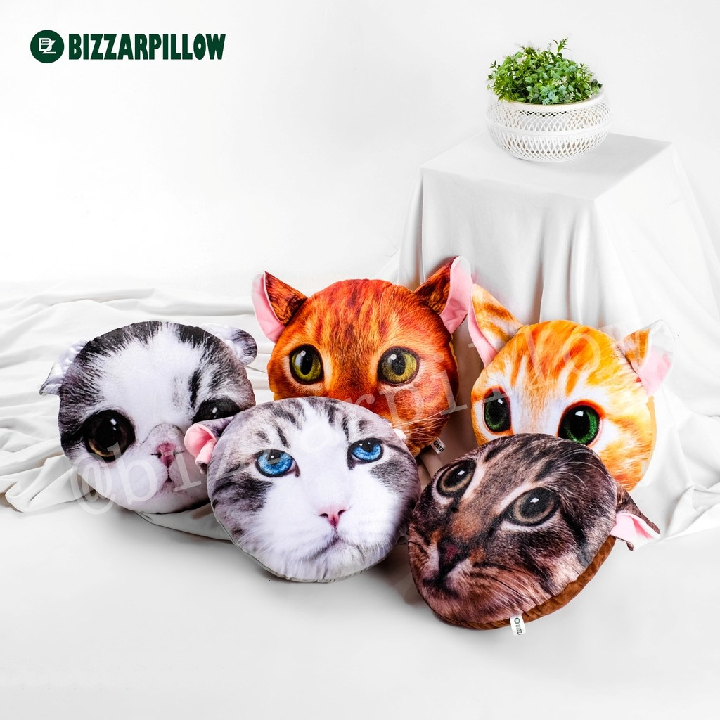 Bizzarpillow Bantal Kepala Kucing Yelvo size M BZ053