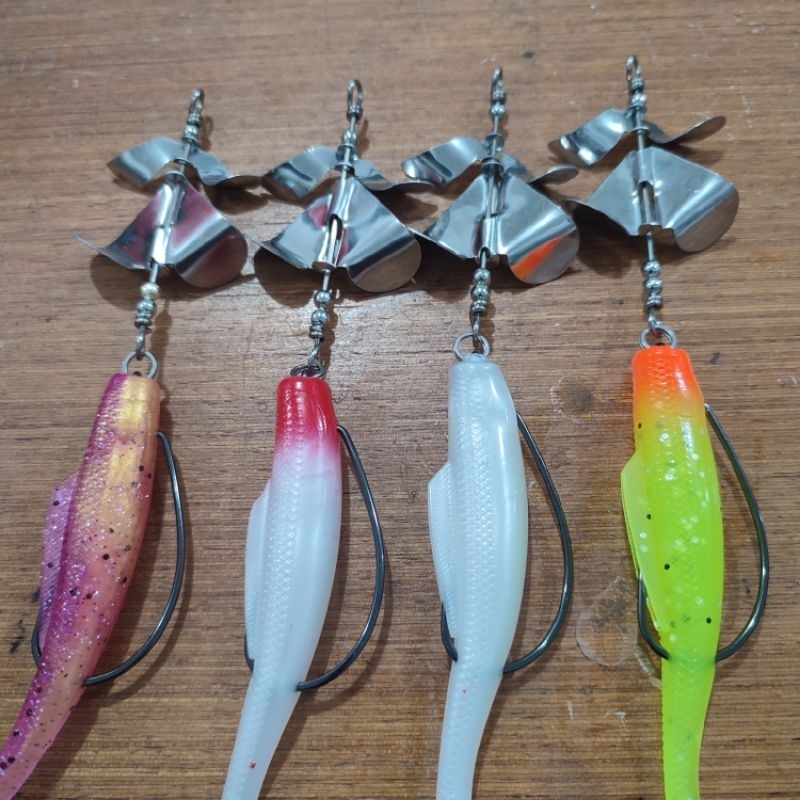 SLASH DOUBLE PROPELER SOFT LURE 10CM