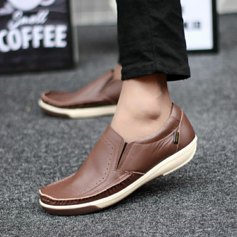 bungkusuku sandro - Sepatu Kulit Pria Slip On Formal Kerja Casual Trendi