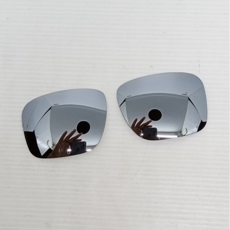 Oakley holbrook silver titanium polarized lens