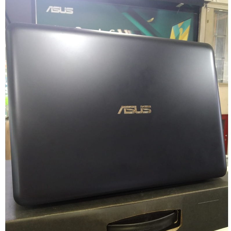 Laptop Leptop SECOND  Seken Bekas Asus E402Y Ram 4gb HDD 1tb fullset Mulus murah berkualitas like new  Garansi Resmi Asus berjalan dan masih Panjang.